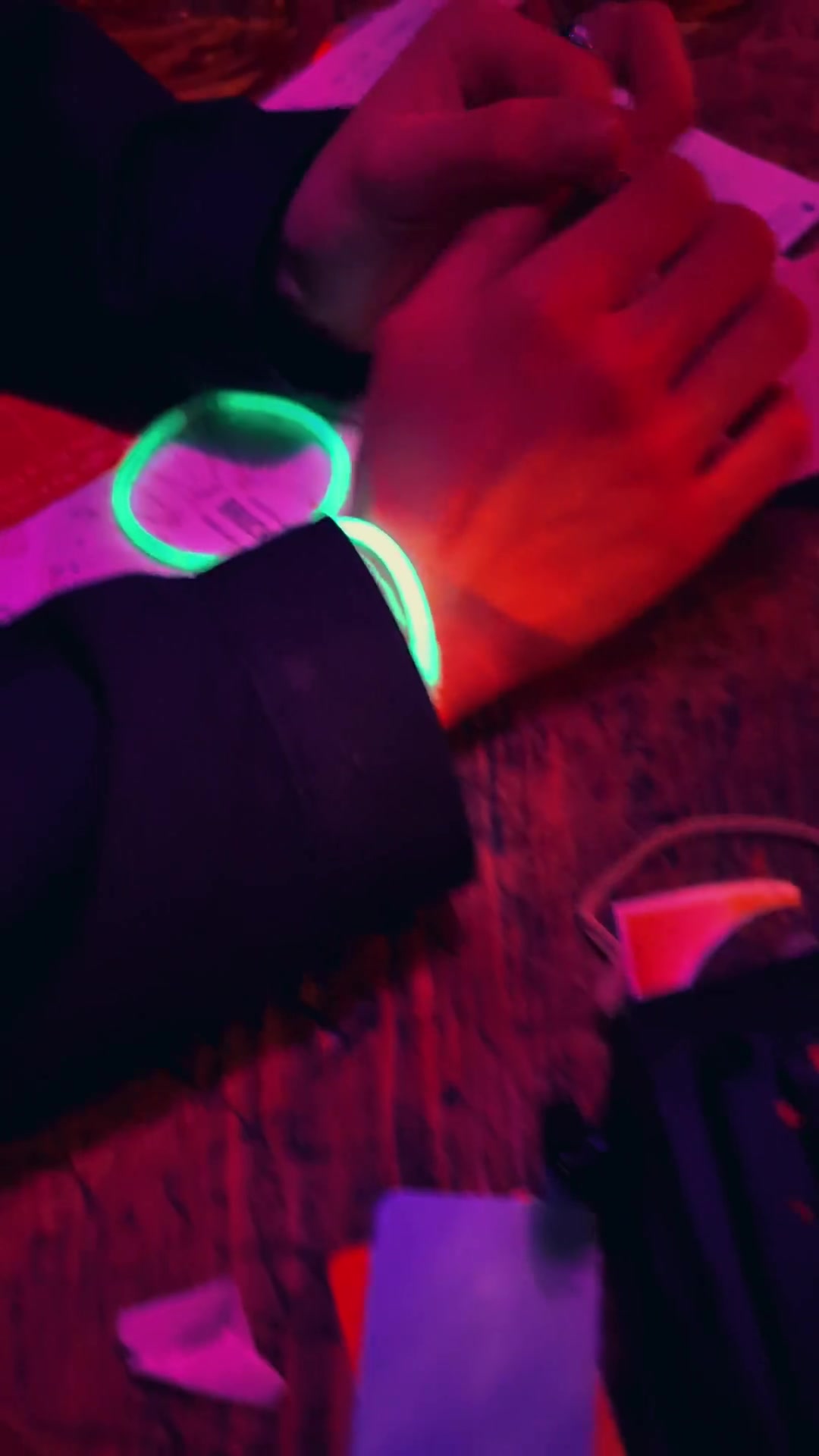 Menschen, die sich bei der MatchNight kennenlernen